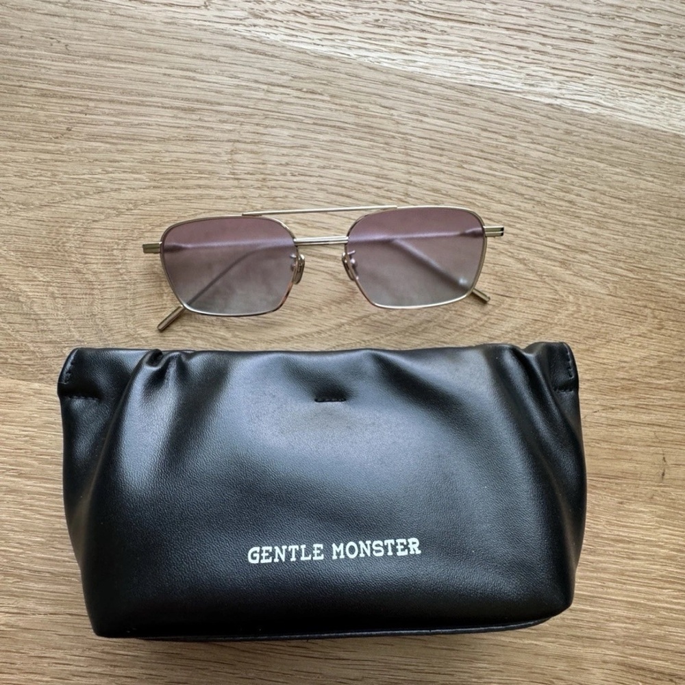 Gentle Monster Sunglasses M01 Womens